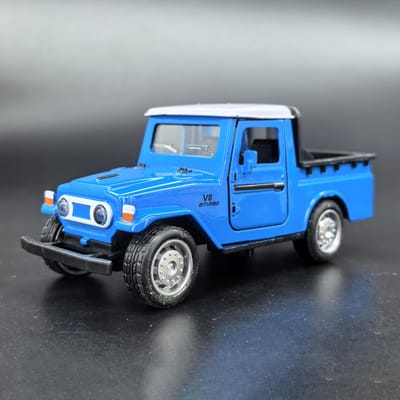 Véhicule Tout-Terrain Décoration d'Intérieur Objet de Collection Modèle de Voiture en Alliage Échelle 1/36