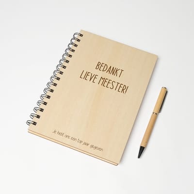 Notitieboek A5 - Luxe balpen - Cadeau - Einde schooljaar cadeau - Notitieboek - Cadeau meester - Bedankt lieve meester