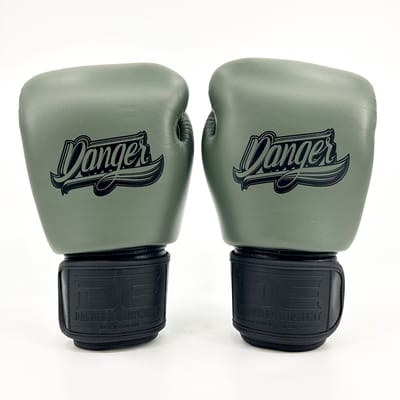 Danger Supermax Bokshandschoenen - Army Edition - Echt Leer - Legergroen 10 oz