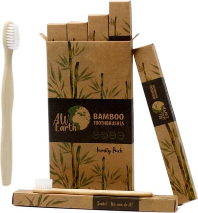 Tanden borstel - bamboe - family pack - 4 stuks - 2 groot 2 klein - cadeau tip