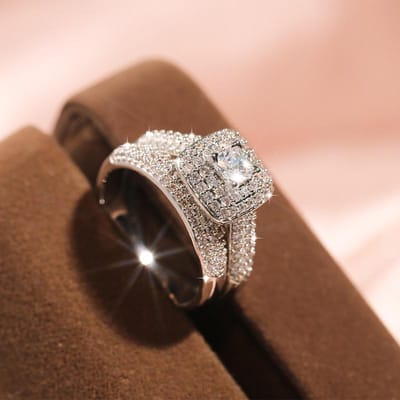 Bague de fiançailles de luxe pour femme, style européen et américain, sertie de micro-diamants, style princesse carrée No. 4