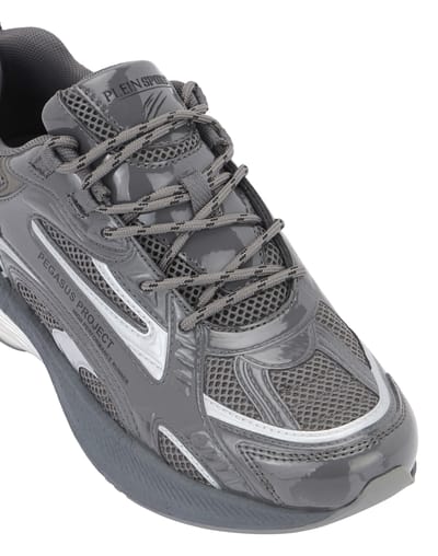 Lo-Top Sneakers