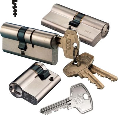 DOM Plura gelijksluitende combinatieset à 3 cilinders SKG** 1x 30-30mm en 1x30-45mm en 1x0-30mm
