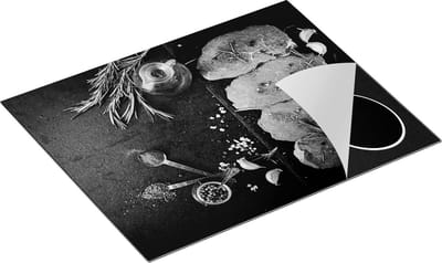 Chefcare Inductie Beschermer Vlees met Kruiden op een Marmeren Plaat - Zwart Wit - 65x50 cm - Afdekplaat Inductie - Kookplaat Beschermer - Inductie Mat
