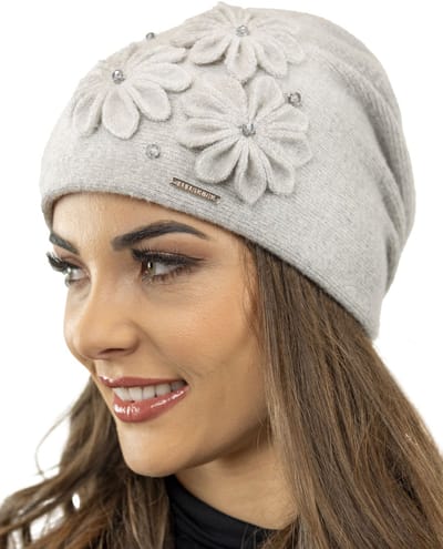 Vivisence Dames Wintermuts - Warme Wollen Gebreide Stof Met Bloemenapplicatie En Zachte Plooien Achter - Perfecte Pasvorm Beschermt Tegen Kou En Voelt Aangenaam Voor Haar Zonder Pluizen In Winter - Lichtgrijs