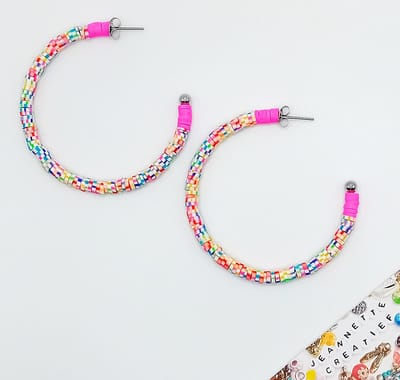 Jeannette-Creatief® - Beach - Pink Party - Oorringen - Oorhangers - Oorbellen Dames - Rainbow - Regenboog - Hoops - Pink - Roze - Fuchsia - Zilverkleurige oorringen - RVS zilveren oorringen - Festival - Katsuki - Heishi kralen - Valentijn - Pride
