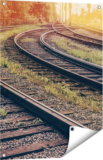 Gards Tuinposter Rails Spoorwegen naast Elkaar - 60x80 cm - Tuindoek - Tuindecoratie - Wanddecoratie buiten - Tuinschilderij