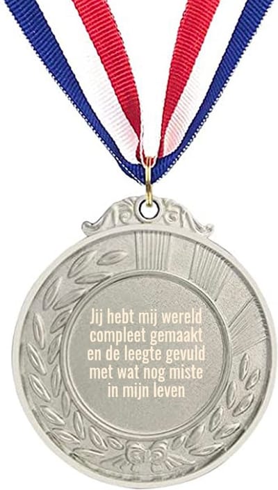 Akyol - jij hebt mij wereld compleet gemaakt en de leegte gevuld met wat nog miste in mijn leven medaille zilverkleuring - Liefde - - valentijnsdag - cadeautje - - verjaardag - cadeau - kado - geschenk - gift - vriendin/vriend artikelen