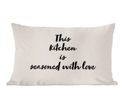Sierkussens - Kussentjes Woonkamer - 60x40 cm - Quotes - Koken - Spreuken - This kitchen is seasoned with love - Liefde