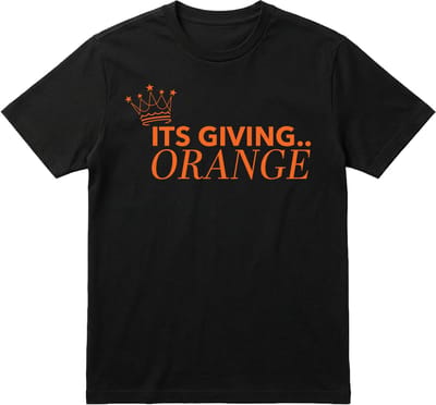 Koningsdag Kleding | Fotofabriek Koningsdag t-shirt heren | Koningsdag t-shirt dames | Zwart shirt | Maat XL | It's giving.. Orange