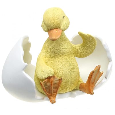 Uitgekomen kuiken, eend figuur, eendje in ei H10cm B12.5cm