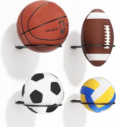 Muurbeugel voor Basketbal en Sportballen: 4-delige Wandopslag voor Basketbal, Voetbal en Volleybal, Ideaal voor Gym Decoratie en Ruimtebesparing