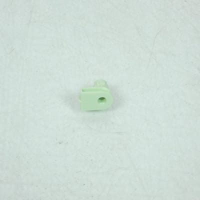 Agrafe carrosserie pour scooter Peugeot 125 Jet force 1173933400 739334 Neuf