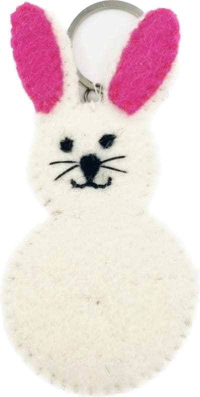 Luna-Leena duurzame konijn sleutelhanger - tas bedel - plat - wit/roze - vilt wol - handgemaakt in Nepal - love - kinder cadeau - geboorte - rabbit baghanger - kado - gift - kinderfeestje - pasen - rabbit keychain - bag charm