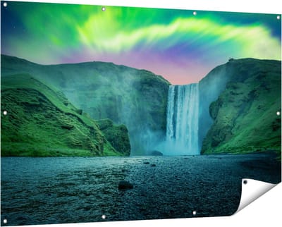 Gards Tuinposter Waterval met het Groene Noorderlicht - 150x100 cm - Tuindoek - Tuindecoratie - Wanddecoratie buiten - Tuinschilderij