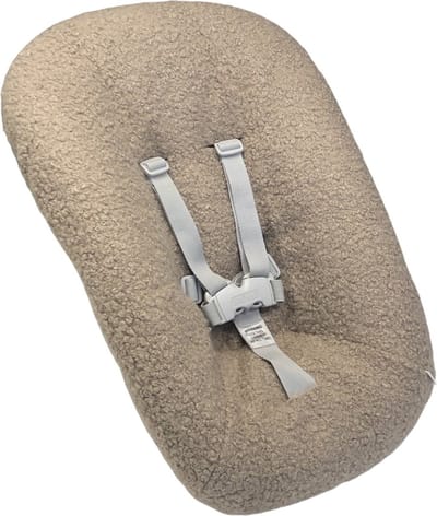 #04 Newborn hoes, Teddy zand Boucle, Stokke Tripp Trapp. Ook geschikt voor Kidsmill Up.