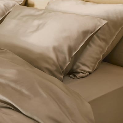 KOALA HUG Kussensloop 100% Tencel Lyocell satijn, camel 60x70 – Anti-allergie, Hypoallergeen | Temperatuurregulerend | Zacht voor huid & haar | 100% Plantaardig | Plasticvrij