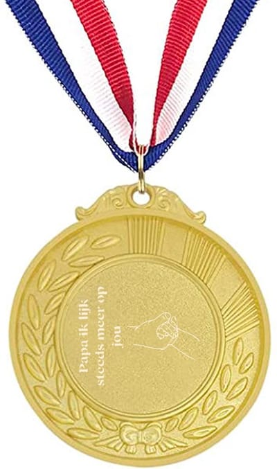 Akyol - papa ik lijk steeds meer op jou medaille goudkleuring - Papa - beste vader ever - vriendschap - liefde - vrienden - leuk cadeau om te geven