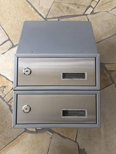 Dubbele brievenbus - Wandmontage - Post ontvangen - Verstelbare diepte - 25-42 cm - Zilver