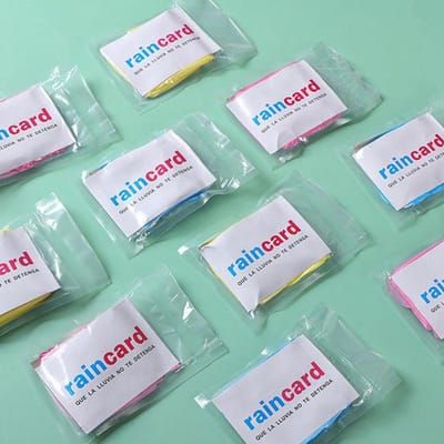 1/5 stuks Wegwerp Regenjas Kaart Volwassen Draagbare Compressie Met Capuchon Waterdichte Poncho's Buiten Reizen Raften Regenhoes 5pcs white