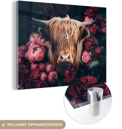 MuchoWow® Glasschilderij 120x90 cm - Schilderij acrylglas - Koe - Schotse hooglander - Bloemen - botanisch - Foto op glas - Schilderijen