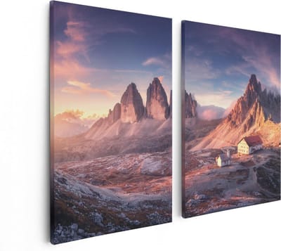 Artaza Canvas Schilderij Tweeluik Huisje Met Een Kerk In De Bergen - 80x60 - Foto Op Canvas - Canvas Print