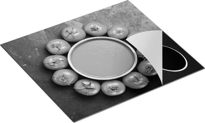 Chefcare Inductie Beschermer Tomatensoep met Tomaten eromheen - Zwart Wit - 60x50 cm - Afdekplaat Inductie - Kookplaat Beschermer - Inductie Mat