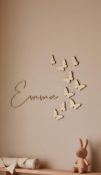 Gepersonaliseerde houten naam met 10 vlinders – muurdecoratie kinderkamer – baby meisje cadeau – kraamcadeau – houten naam bord – nursery decor – babykamer accessoire – uniek gepersonaliseerd cadeau