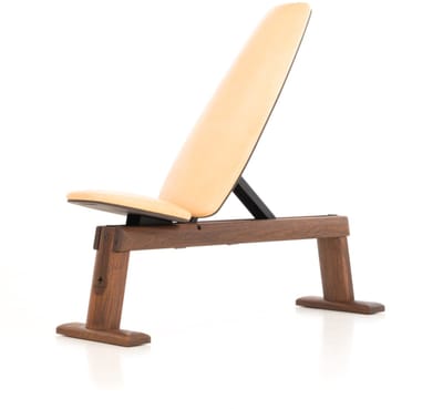 NOHRD WeightBench Halterbank Notenhout, Leer natuur – Verstelbare Fitnessbank van Massief Hout – Luxe Design – Stevig & Duurzaam – Geschikt voor Halteroefeningen