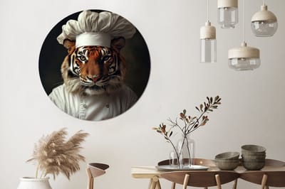 WallCircle - Wandcirkel - Muurcirkel - Tijger - Kokskleding - Bruin - Aluminium - Dibond - 140x140 cm - Binnen en Buiten