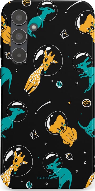 Casetastic Hoesje Geschikt voor Samsung A55 - Stijlvolle Beschermende Duo-layer Case - Donkere Ruimte Safari