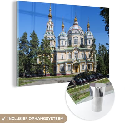 ® Glasschilderij 180x120 cm - Schilderij acrylglas - Kathedraal van Almaty tussen bomen in Kazachstan - Foto op glas - Muurdecoratie woonkamer - Wanddecoratie slaapkamer - Schilderijen