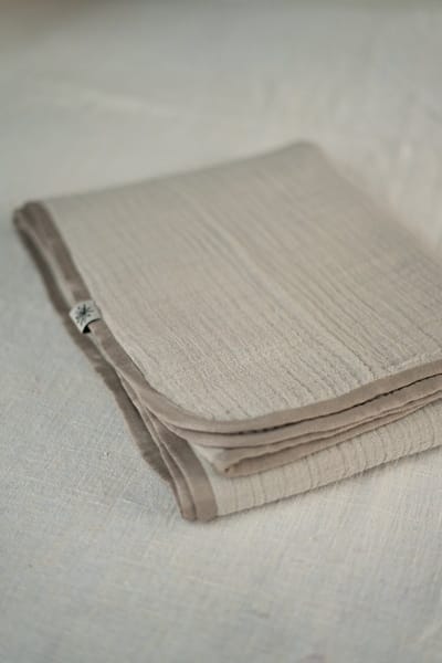 Baby-swaddle-inbakerdoek-L 100x100 cm-licht beige-hydrofiel-handgemaakt (Sweet baby Bedstraw)