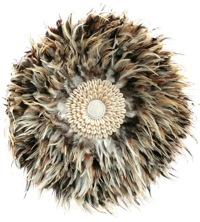 Feather Wall Display - Muurkunst - Boheems Decor - Handgemaakte schelpaccenten - 50cm x 1cm x 50cm