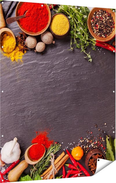 Gards Tuinposter Verschillende Kruiden op een Zwarte Tafel - 120x160 cm - Tuindoek - Tuindecoratie - Wanddecoratie buiten - Tuinschilderij