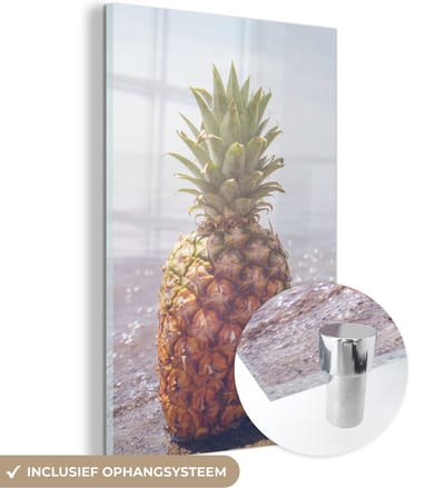 MuchoWow® Glasschilderij 120x180 cm - Schilderij acrylglas - Ananas - Strand - Zomer - Zon - Foto op glas - Schilderijen