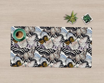 Coloray Bureau Onderlegger - Aquarelvlinders Bureau Mat - 90 cm x 45 cm - Veelkleurig Bureau Onderlegger - Bureaumat - Onderlegger Bureau - Bureau Onderlegger Groot - Bureau Onderlegger XXL