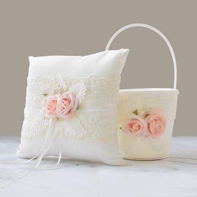 Bruidsmeisje Mandje Kussen Set - Huwelijksaccessoires - Romantische Ceremonie - Inclusief Lintjes - Mandje 22cm Hoog - Ivoorkleurig