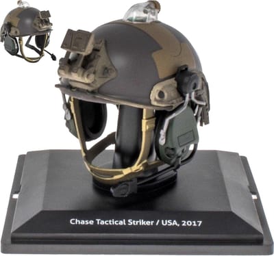 ATLAS Historical Military Helmets Chase Tactical Striker USA 2017 schaalmodel 1:5