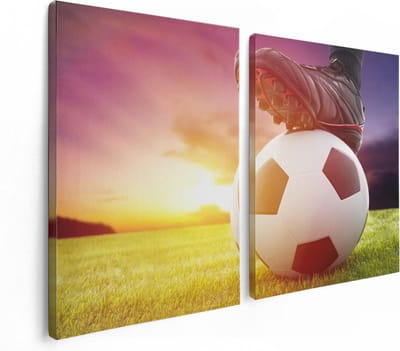 Artaza Canvas Schilderij Tweeluik Klassieke Voetbal Aftrap Met Zonsondergang - 120x80 - Foto Op Canvas - Canvas Print