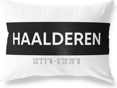 Tuinkussen HAALDEREN - GELDERLAND met coördinaten - Buitenkussen - Bootkussen - Weerbestendig - Jouw Plaats - Studio216 - Modern - Zwart-Wit - 50x30cm