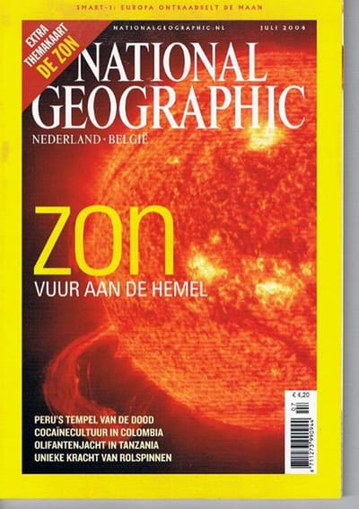 NATIONAL GEOGRAPHIC JULI 2004 ZON VUUR AAN DE HEMEL (EXTRA THEMA KAART DE ZON)