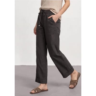 Broek met Straight Leg pijpen in casual pasvorm en omgeslagen boorden