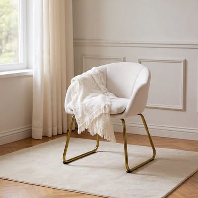 Bloomé Luxe Bloemvorm Eetkamerstoel met Gouden Metalen Poten – Wit Fluweel Look Casa Serena – Afmetingen op aanvraag – Casa Dorada
