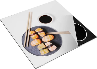 Chefcare Inductie Beschermer Sushi met Stokjes op een Witte Achtergrond - 78x78 cm - Afdekplaat Inductie - Kookplaat Beschermer - Inductie Mat