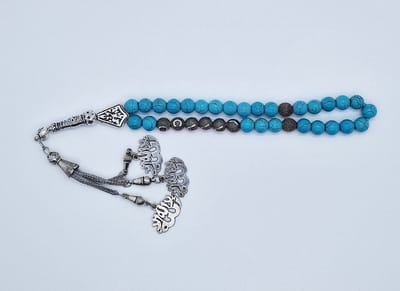 Handgemaakte naam tasbih 33 Kralen Natuursteen “Turkoois” - met metaal tassel “la alih ala allah"- Met je naam of de naam van uw geliefde- 8 mm diameter van de korrel