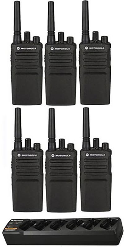 Set van 6 Motorola XT420 UHF IP55 PMR446 Portofoon met multilader