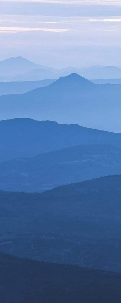 Fotobehang - Blue Mountain 100x250cm - Vliesbehang