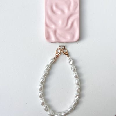 Parel Telefoonkoord (30 cm) – Kort Polskoord met Gouden Sluiting – Past op elk hoesje Inclusief Lanyard Pad