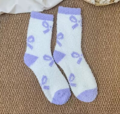 Fluffy dames sokken - huissokken - slaap sokken - gestreept - print strik - strikken - paars - wit - 36-40 - mix - winter sokken - warm - geschenk - gift - cadeau voor haar - Kerst cadeau